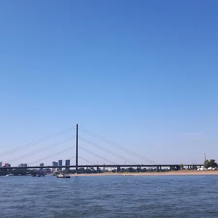 – Toulouser Allee, An Ihg Düsseldorf