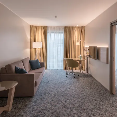 – Toulouser Allee, An Ihg 4*