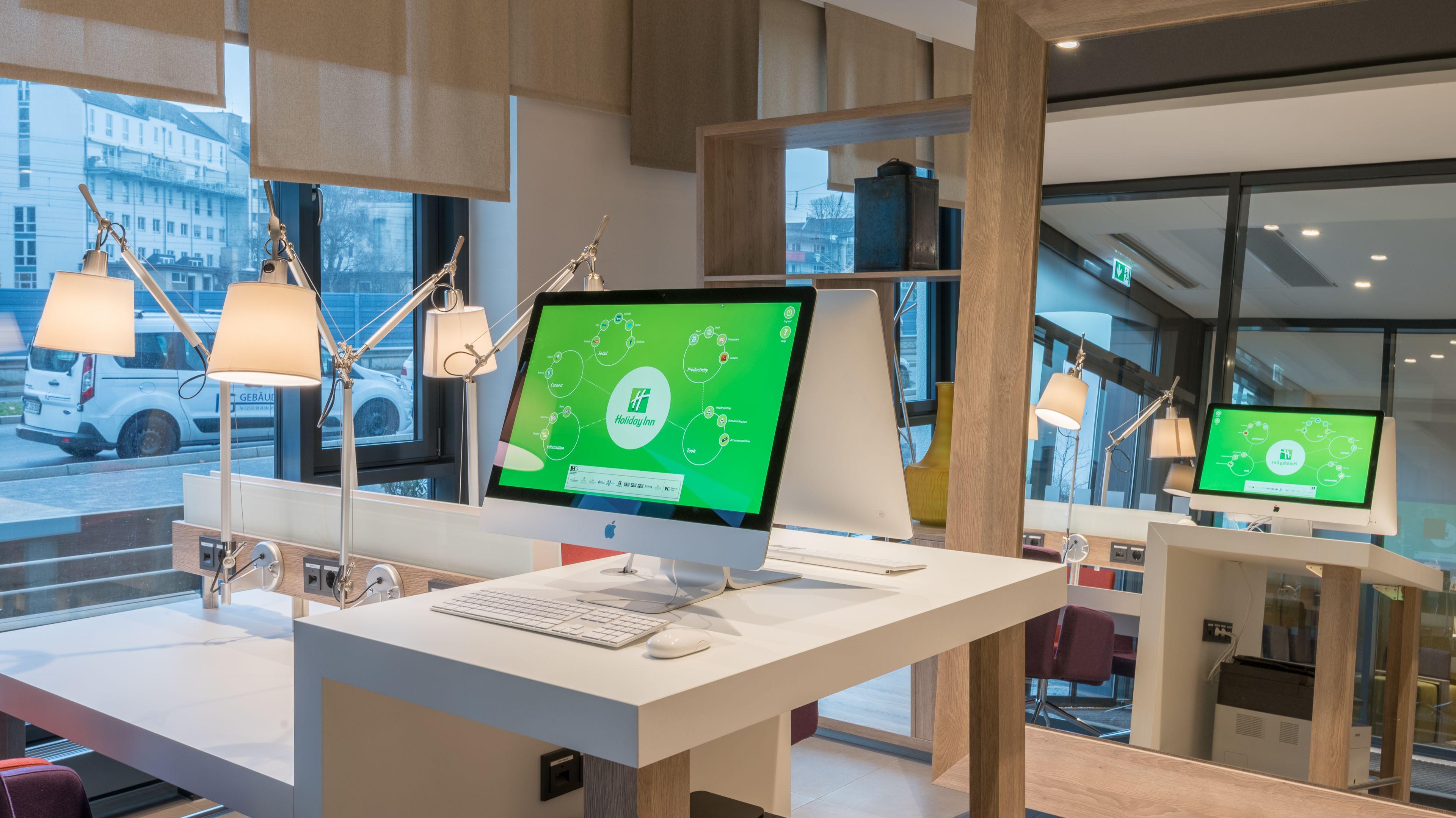 – Toulouser Allee, An Ihg Düsseldorf