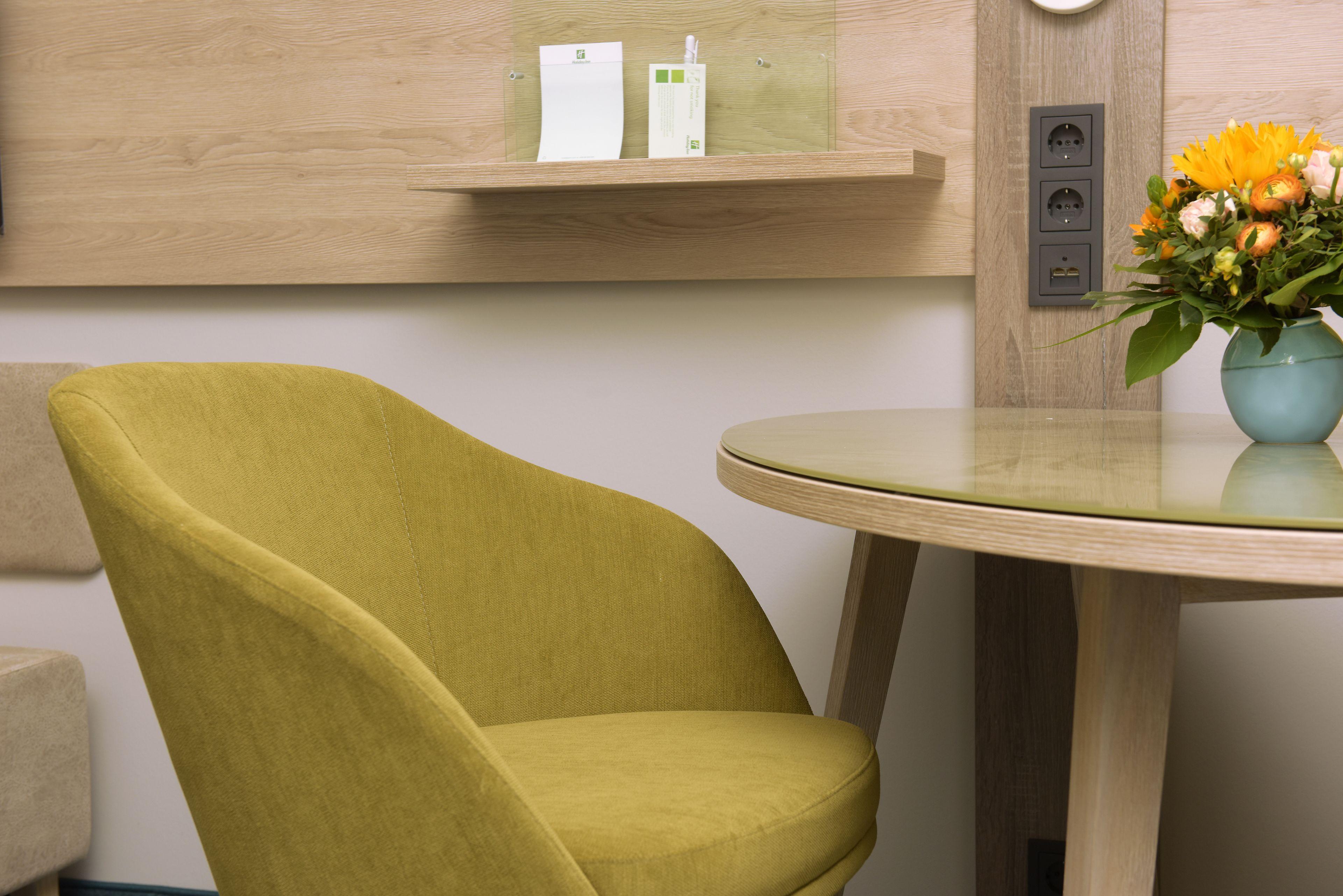 – Toulouser Allee, An Ihg Düsseldorf